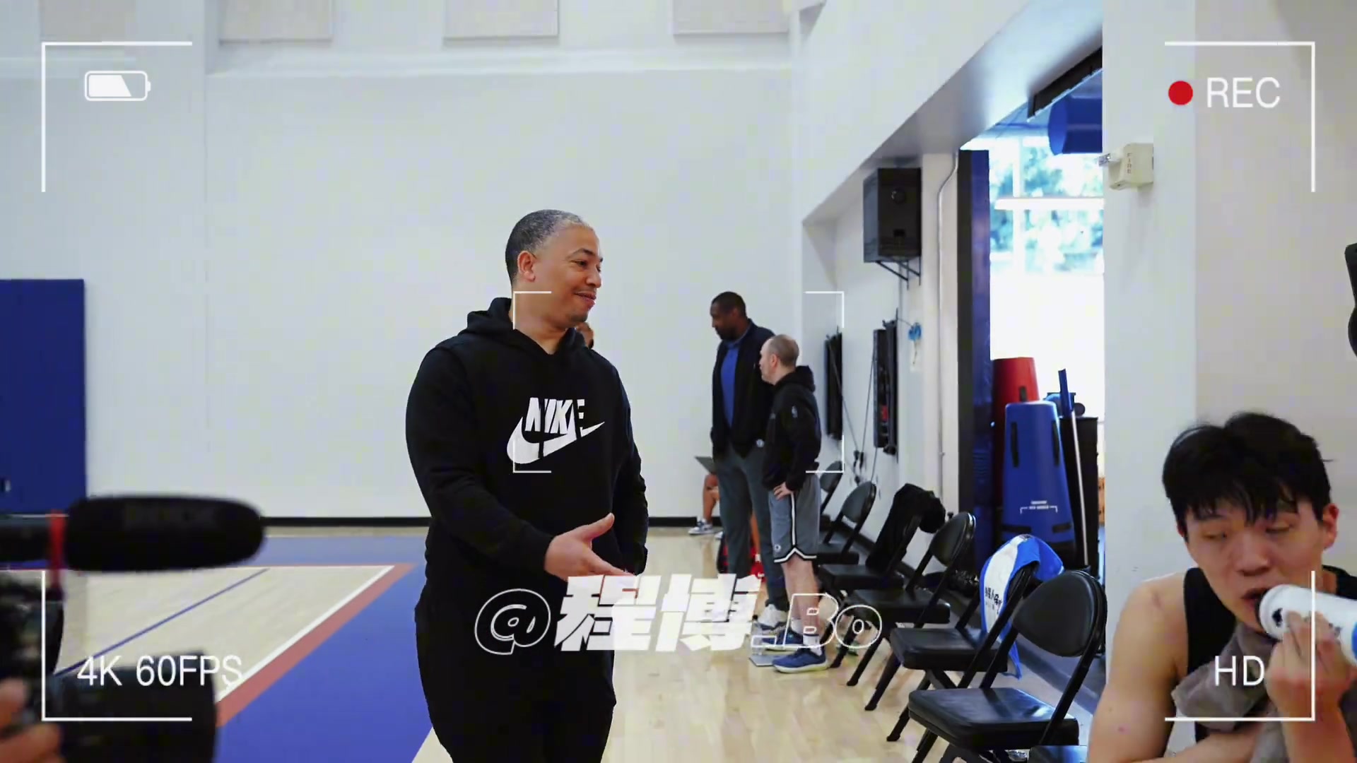 可惜只有30號簽楊瀚森試訓(xùn)快船時盧指導(dǎo)和他約定周一見