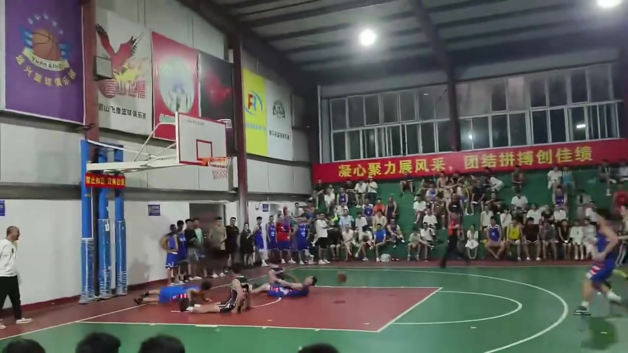 電視劇也不敢這么演一場比賽出現這么多庫里致敬庫里