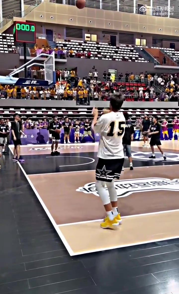 這就是NBA球員里夫斯中國行投籃訓練幾乎不投丟的