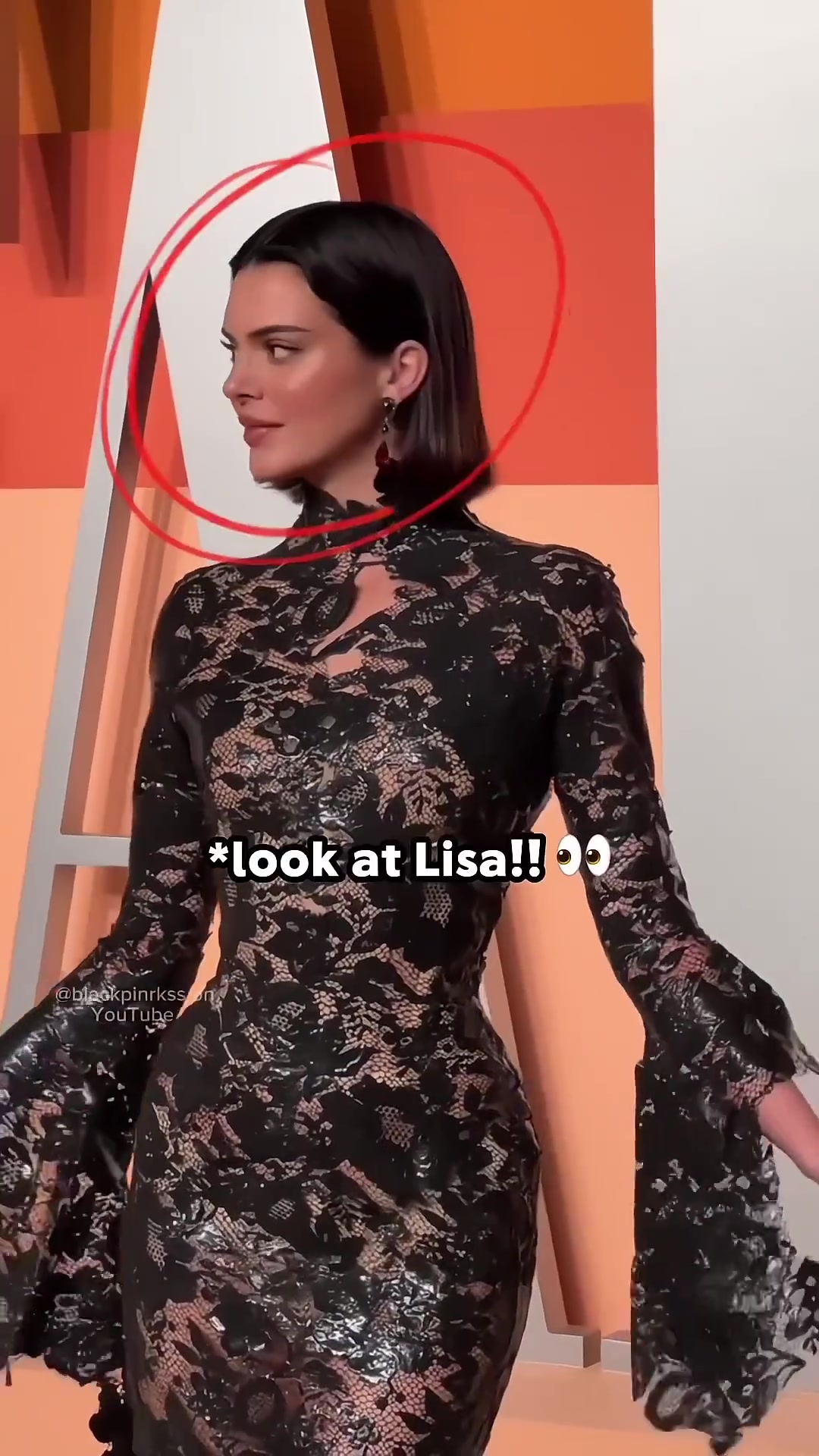 女人的勝負(fù)欲肯豆瞥了一眼C位的Lisa表情很不屑地走了 女人的勝負(fù)欲肯豆瞥了一眼C位的Lisa表情很不屑地走了